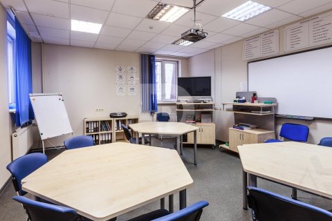 Commercial property à Barcelona, Espagne 1200 m2 No. 151922