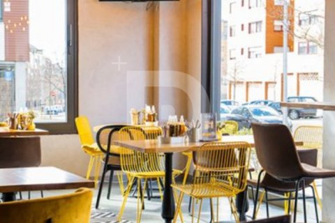 Cafe / restaurant en Espagne 132 m2 No. 151920