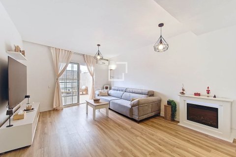 Villa à Vilanova i la Geltru, Barcelona, Espagne 4 chambres, 176 m2 No. 161381