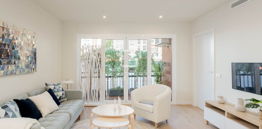 Lägenhet i Barcelona, Spanien 3 sovrum, 92 kvm. Nr. 161382