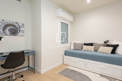 Lägenhet till salu i Barcelona, Spanien 3 sovrum, 92 kvm. Nr. 161382 - foto 20