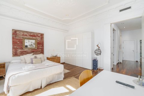 Lägenhet till salu i Barcelona, Spanien 2 sovrum, 82 kvm. Nr. 161380 - foto 19