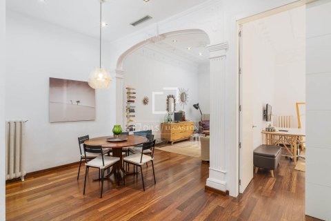 Lägenhet till salu i Barcelona, Spanien 2 sovrum, 82 kvm. Nr. 161380 - foto 28