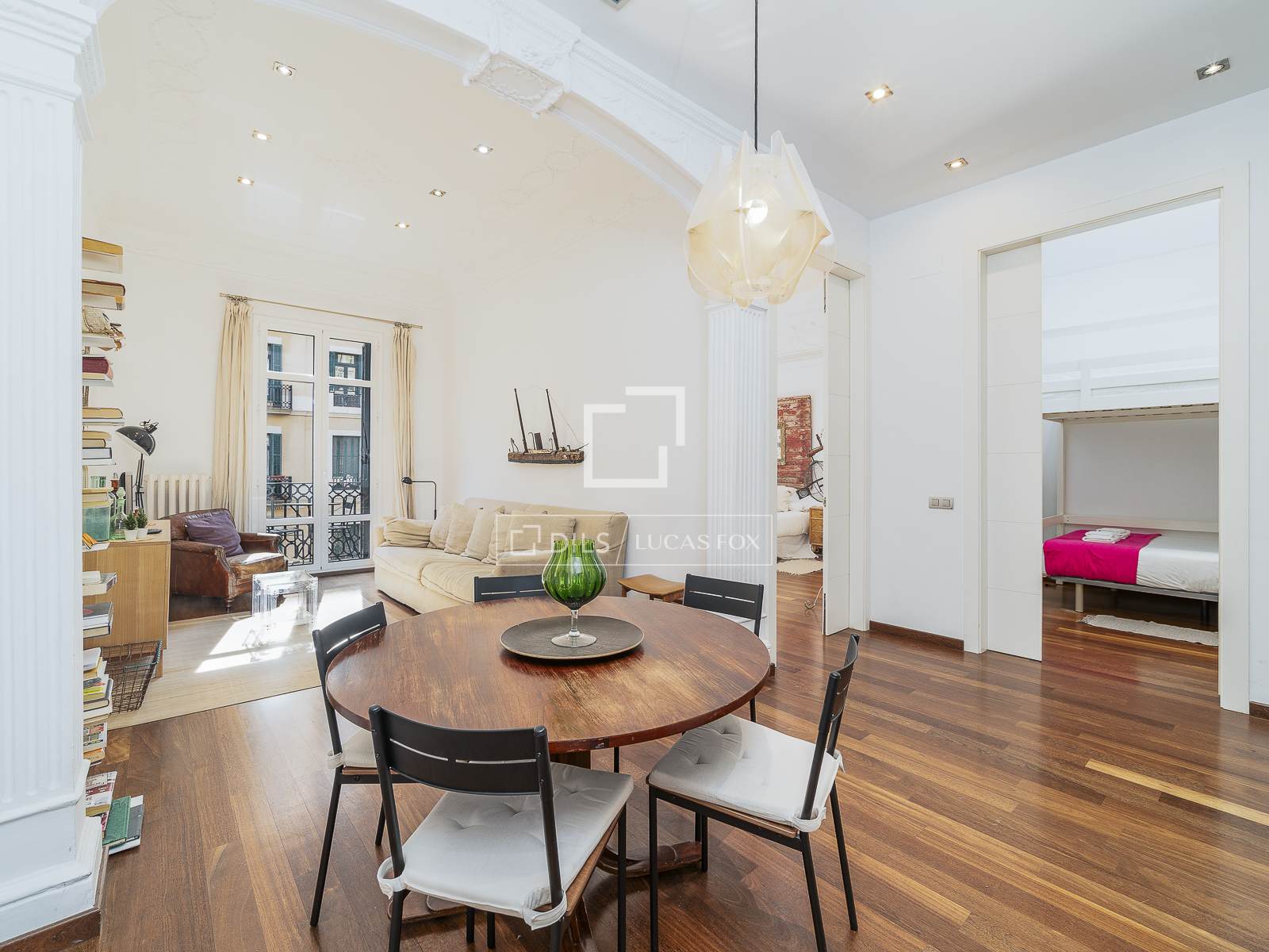 Huoneisto Barcelona, Espanja 2 makuuhuonetta, 82 m2 No. 161380