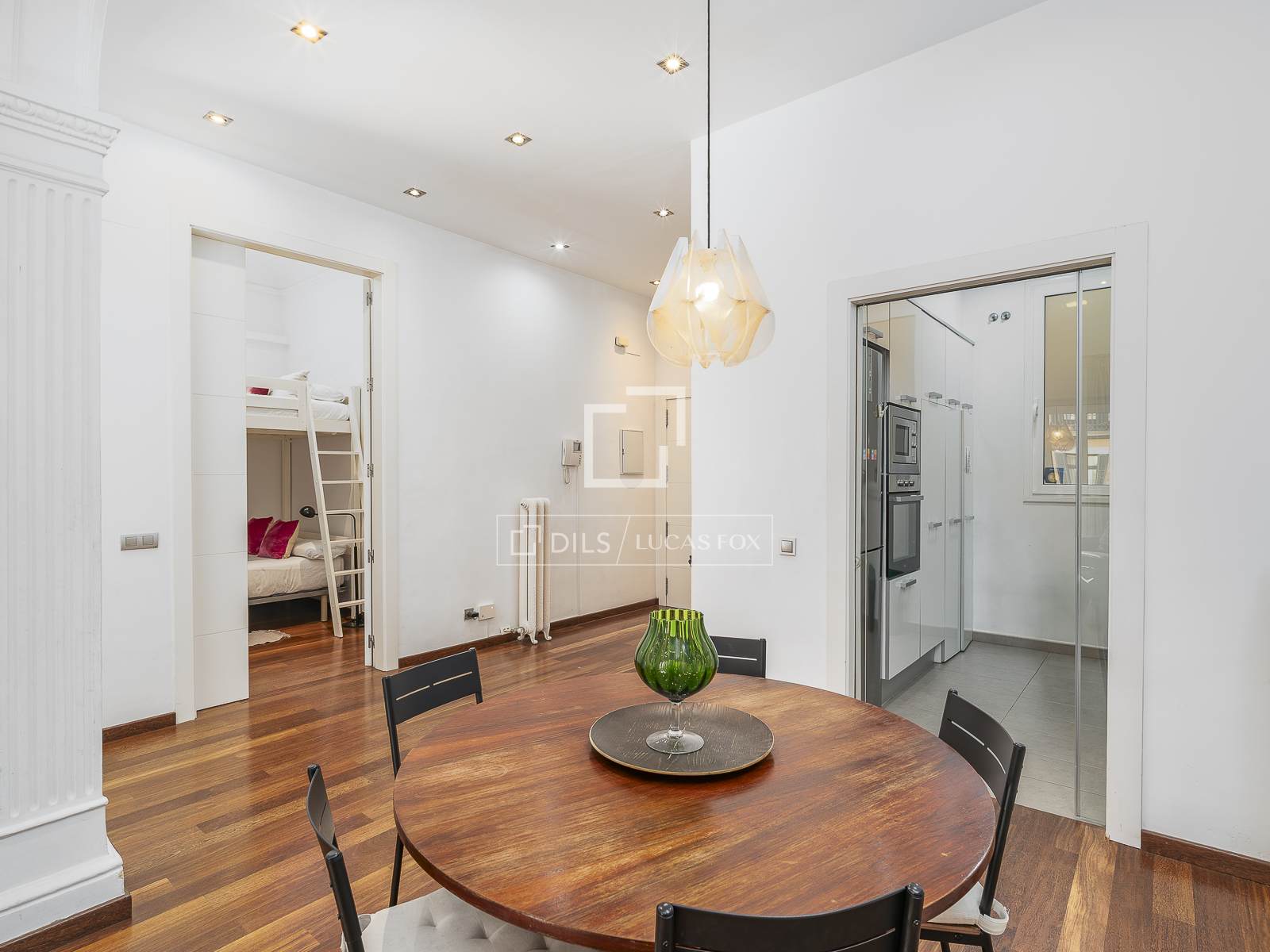 Huoneisto Barcelona, Espanja 2 makuuhuonetta, 82 m2 No. 161380