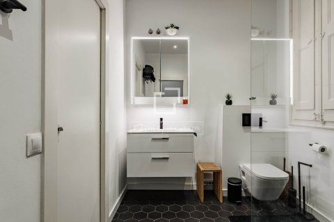 Lägenhet till salu i Barcelona, Spanien 2 sovrum, 105 kvm. Nr. 161384 - foto 25