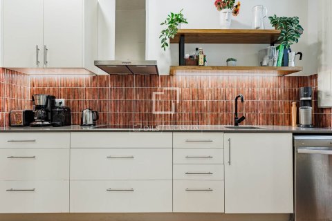 Lägenhet till salu i Barcelona, Spanien 2 sovrum, 105 kvm. Nr. 161384 - foto 16