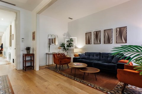 Lägenhet till salu i Barcelona, Spanien 2 sovrum, 105 kvm. Nr. 161384 - foto 5