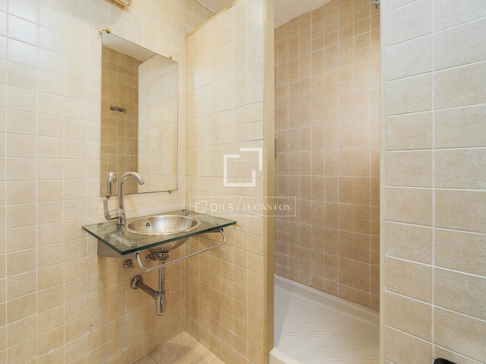 Appartamento a Barcelona, Spagna 2 camere da letto, 63 mq. N° 161379
