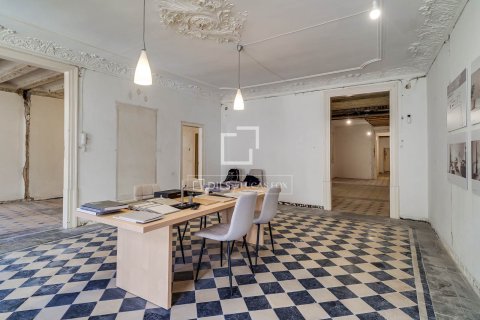 Lägenhet till salu i Barcelona, Spanien 3 sovrum, 192 kvm. Nr. 161378 - foto 11