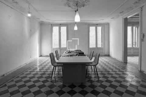 Lägenhet till salu i Barcelona, Spanien 3 sovrum, 192 kvm. Nr. 161378 - foto 2