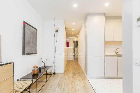 Penthouse à vendre à Barcelona, Espagne, 3 chambres, 111 m2 No. 161383 - photo 3