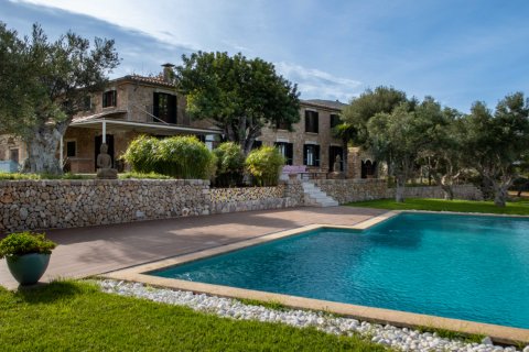 Finca for sale Colonia De Sant Pere, Mallorca, Spain 7 bedrooms, 700 sq.m. No. 111859 - photo 1