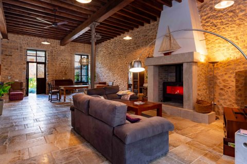 Casa adosada en venta Soller, Mallorca, España 5 dormitorios, 376 m2 No. 111854 - foto 2