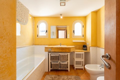 Villa for sale in Santa Ponsa, Mallorca, Spain 3 bedrooms, 224 sq.m. No. 196213 - photo 26