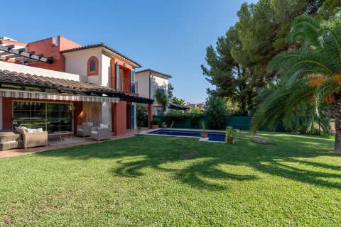 Villa for sale in Santa Ponsa, Mallorca, Spain 3 bedrooms, 224 sq.m. No. 196213 - photo 3