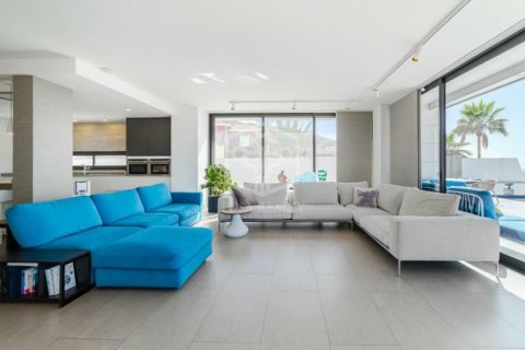 Villa for sale in Adeje, Tenerife, Spain 5 bedrooms, 528 sq.m. No. 146725 - photo 14