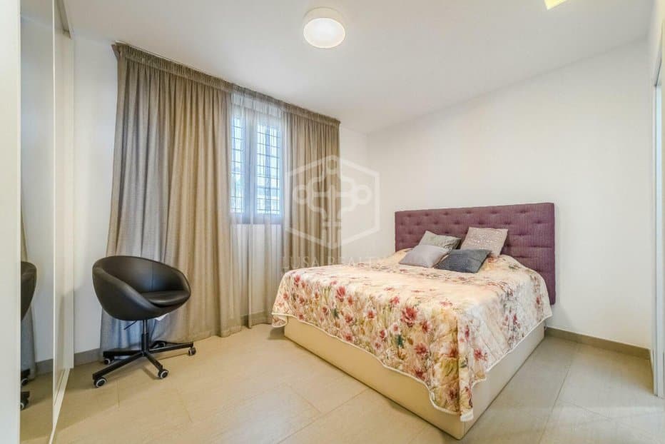 Villa in Adeje, Tenerife, Spain 5 bedrooms, 528 sq.m. No. 146725