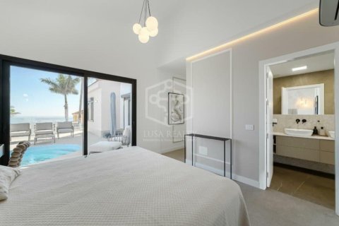 Villa for sale in Candelaria, Tenerife, Spain 4 bedrooms, 246 sq.m. No. 146728 - photo 13