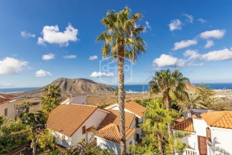 Commercial property for sale in Arona, Tenerife, Spain 27 bedrooms, 1656 sq.m. No. 146724 - photo 26