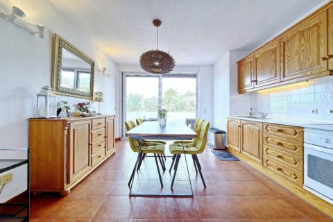 Commercial property for sale in Arona, Tenerife, Spain 27 bedrooms, 1656 sq.m. No. 146724 - photo 30