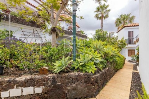 Commercial property for sale in Arona, Tenerife, Spain 27 bedrooms, 1656 sq.m. No. 146724 - photo 19