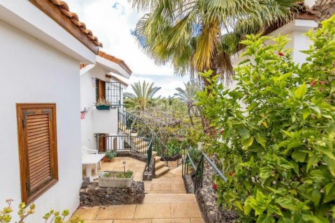 Commercial property for sale in Arona, Tenerife, Spain 27 bedrooms, 1656 sq.m. No. 146724 - photo 15