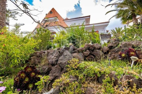 Commercial property for sale in Arona, Tenerife, Spain 27 bedrooms, 1656 sq.m. No. 146724 - photo 14