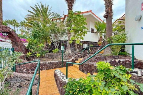 Commercial property for sale in Arona, Tenerife, Spain 27 bedrooms, 1656 sq.m. No. 146724 - photo 25