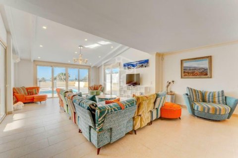 Villa for sale in Adeje, Tenerife, Spain 4 bedrooms, 320 sq.m. No. 146723 - photo 13