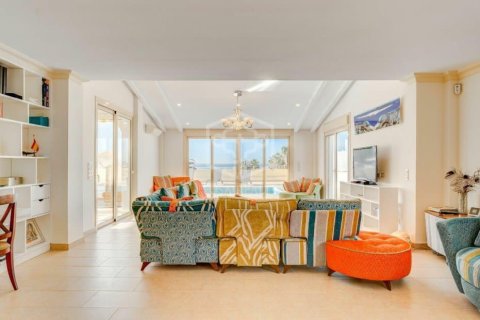 Villa for sale in Adeje, Tenerife, Spain 4 bedrooms, 320 sq.m. No. 146723 - photo 11