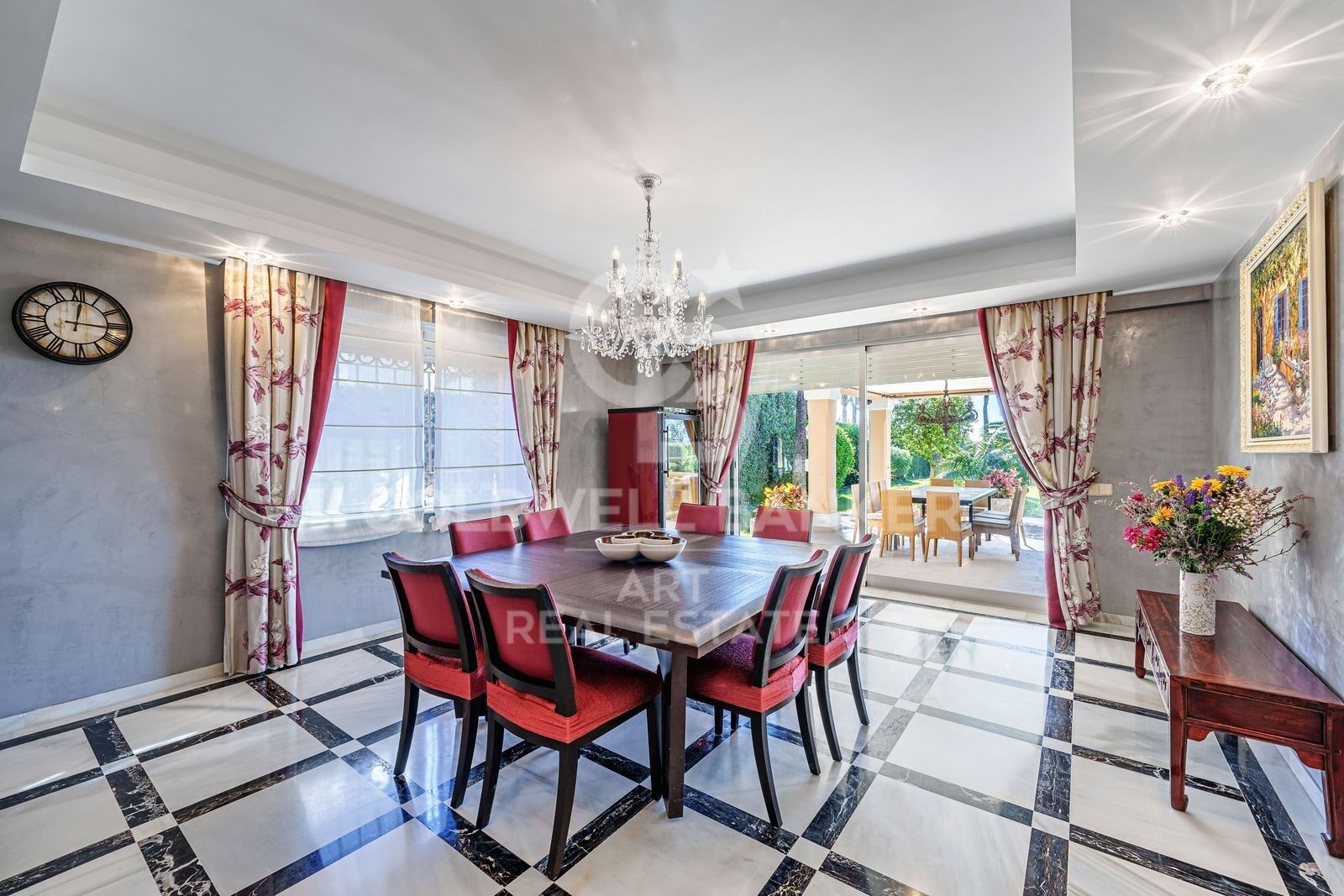 Villa i Estepona, Malaga, Spanien 9 sovrum, 735 kvm. Nr. 179031