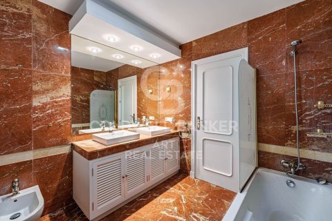 Villa à vendre à Estepona, Malaga, Espagne, 9 chambres, 735 m2 No. 179031 - photo 24