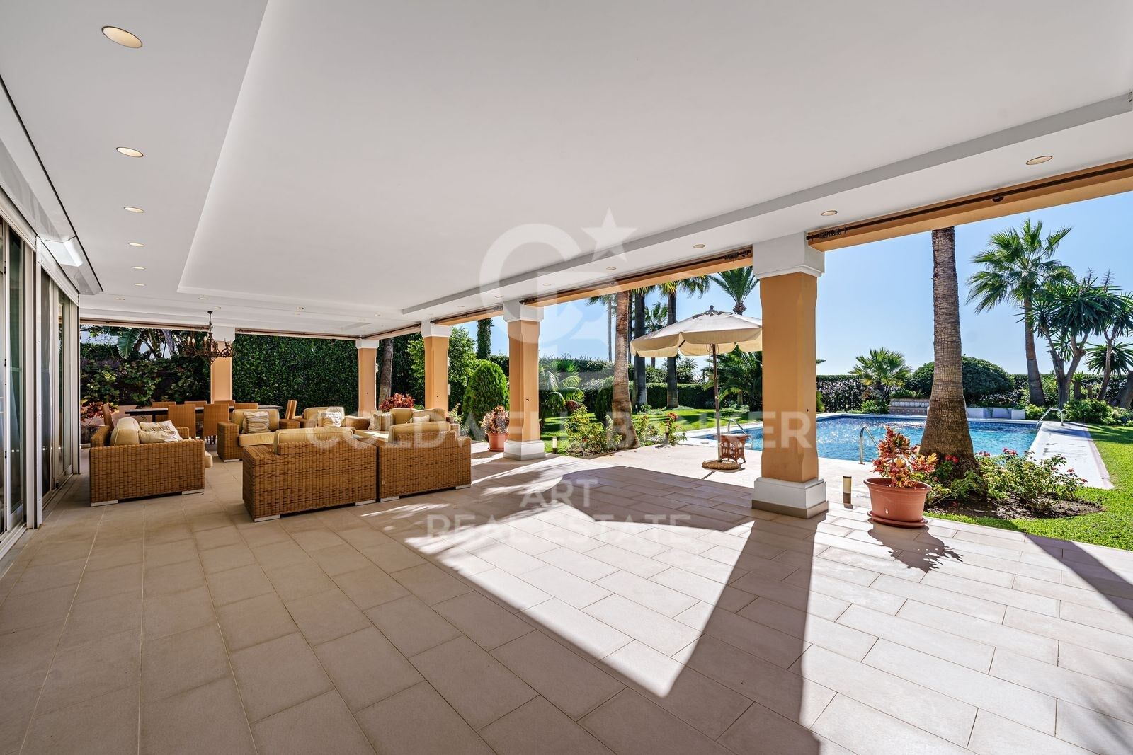 Villa i Estepona, Malaga, Spanien 9 sovrum, 735 kvm. Nr. 179031
