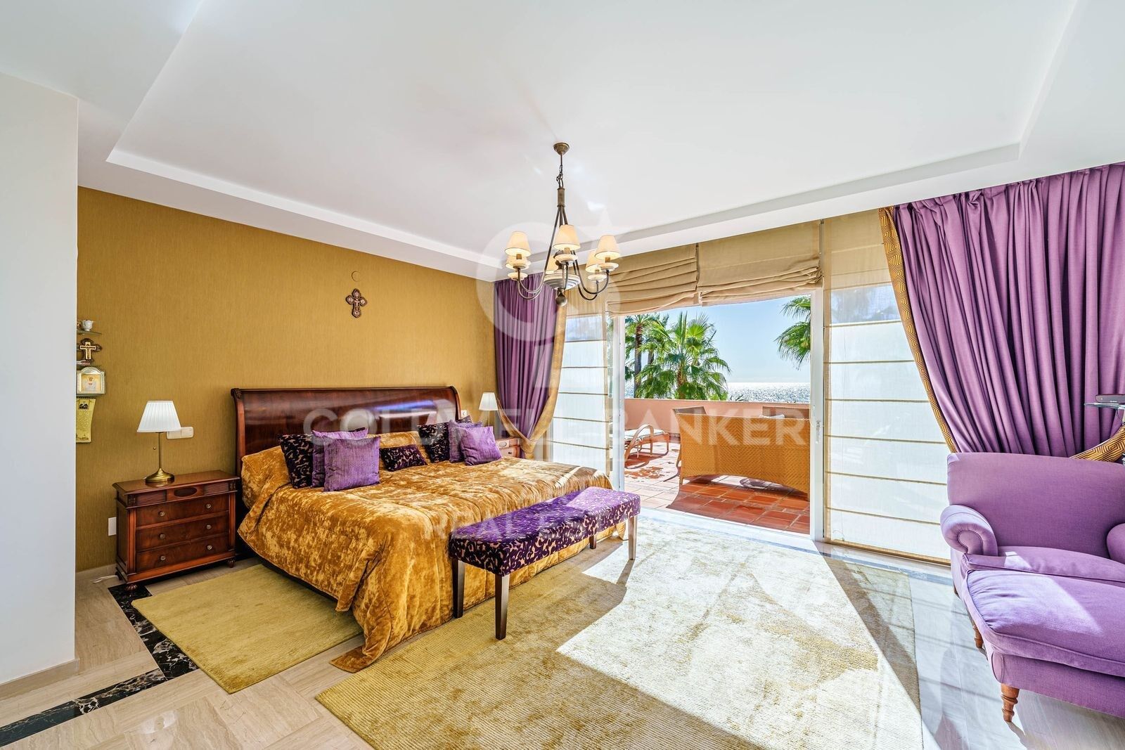 Villa i Estepona, Malaga, Spanien 9 sovrum, 735 kvm. Nr. 179031