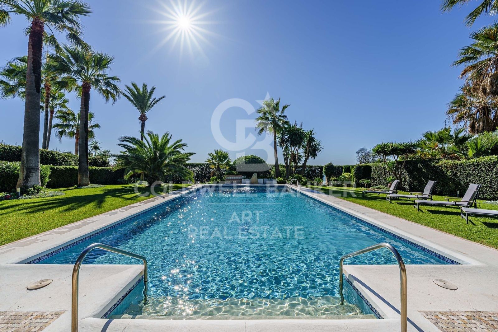 Villa i Estepona, Malaga, Spanien 9 sovrum, 735 kvm. Nr. 179031