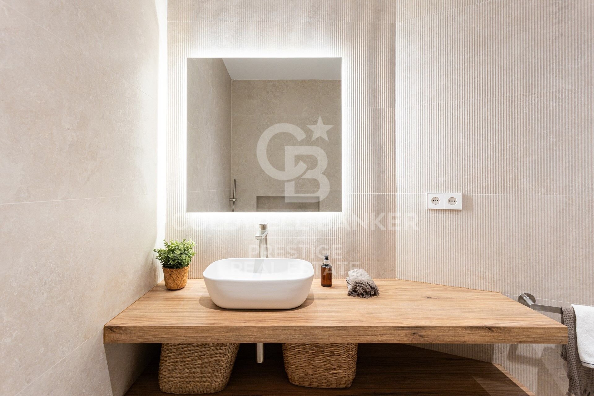 Dzīvoklis Barcelona, Spānijā 5 istabas, 224 m2 Nr. 179028