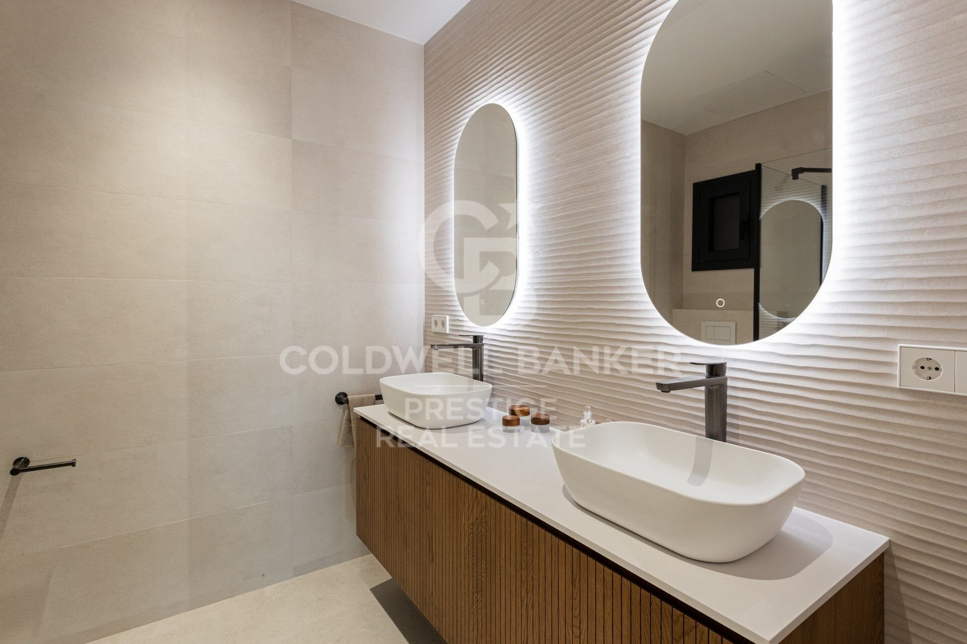 Dzīvoklis Barcelona, Spānijā 5 istabas, 224 m2 Nr. 179028