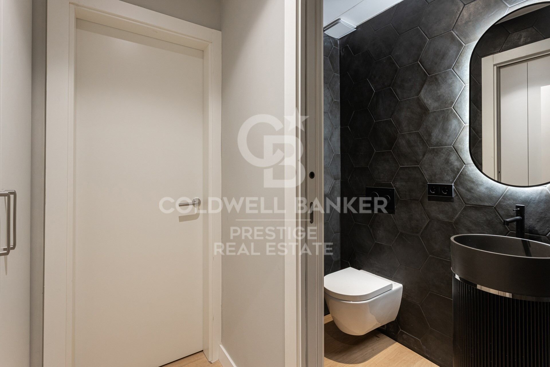 Dzīvoklis Barcelona, Spānijā 5 istabas, 224 m2 Nr. 179028