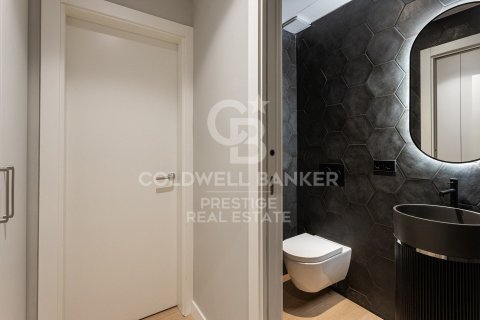 Apartment à vendre à Barcelona, Espagne, 5 chambres, 224 m2 No. 179028 - photo 18