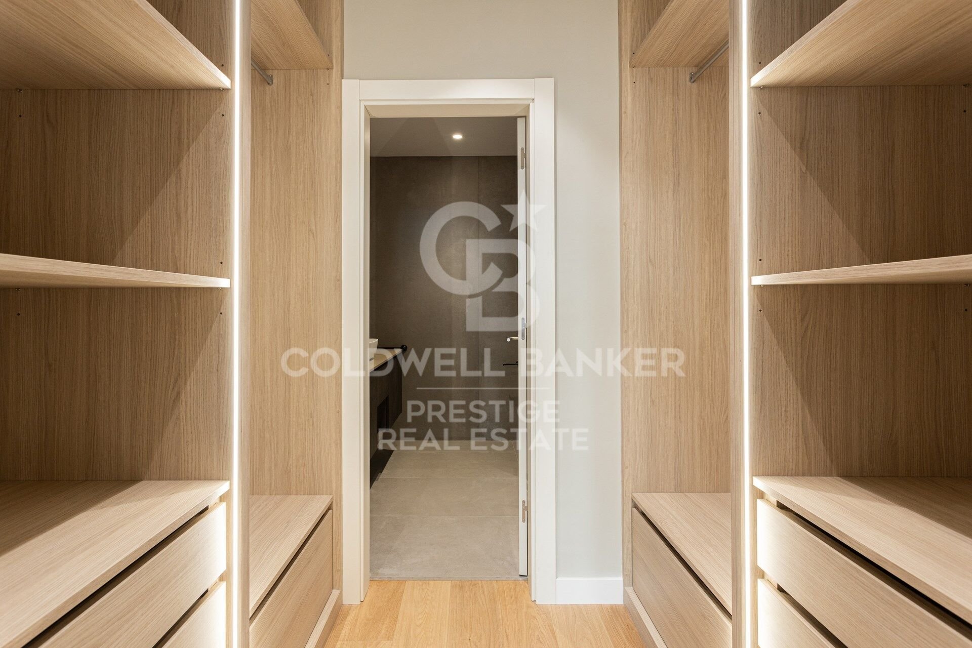 Dzīvoklis Barcelona, Spānijā 5 istabas, 224 m2 Nr. 179028