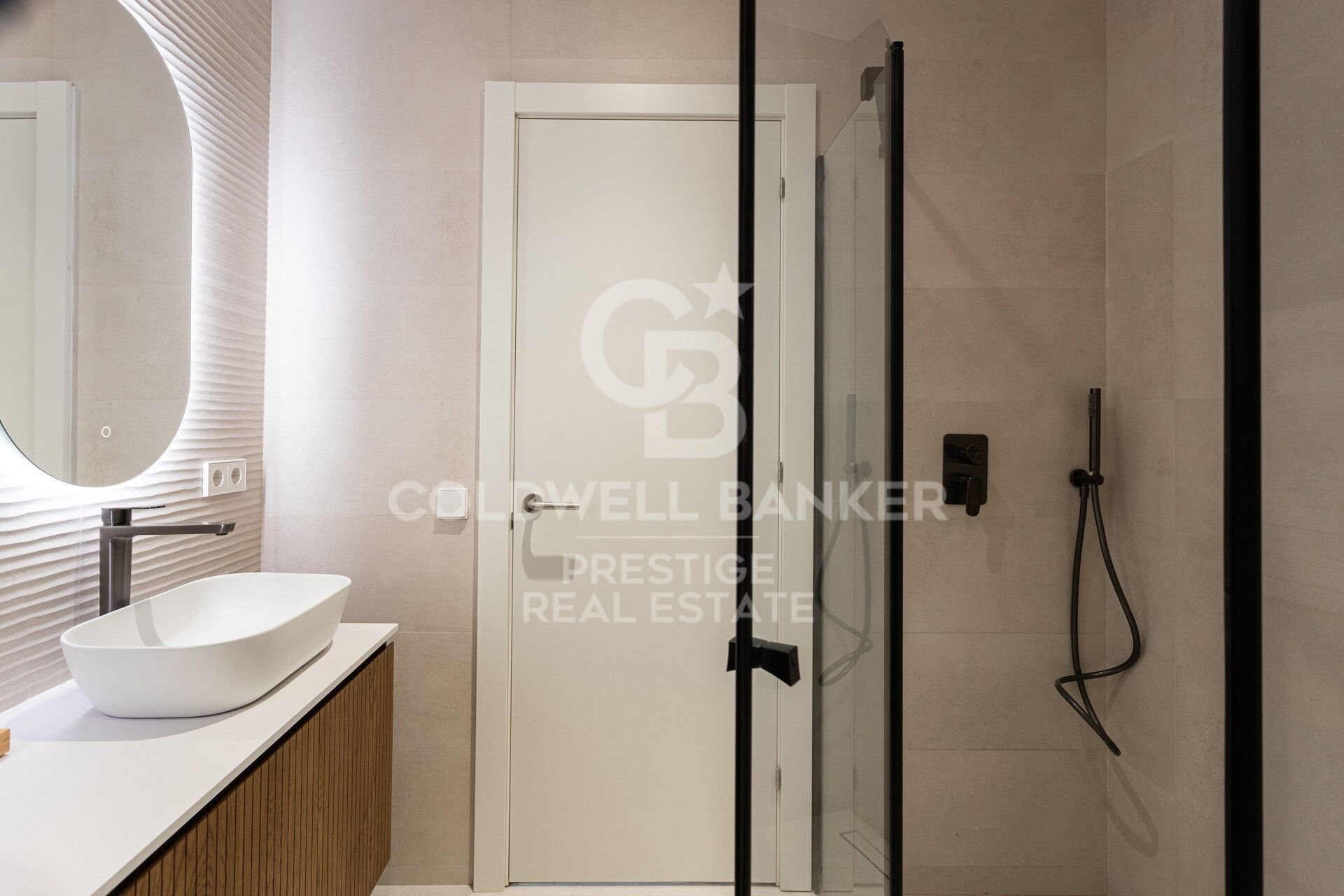 Dzīvoklis Barcelona, Spānijā 5 istabas, 224 m2 Nr. 179028