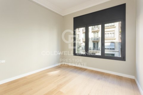 Apartment à vendre à Barcelona, Espagne, 5 chambres, 224 m2 No. 179028 - photo 27