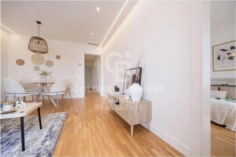 Apartment à vendre à Barcelona, Espagne, 3 chambres, 100 m2 No. 179030 - photo 8