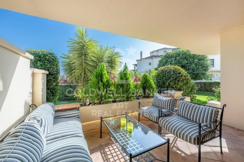 Apartment à vendre à Benahavis, Malaga, Espagne, 2 chambres, 255 m2 No. 179027 - photo 2