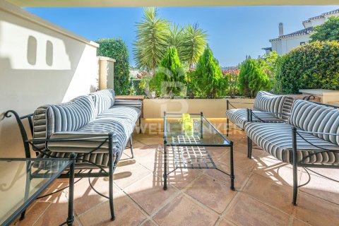 Apartment à Benahavis, Malaga, Espagne 2 chambres, 255 m2 No. 179027