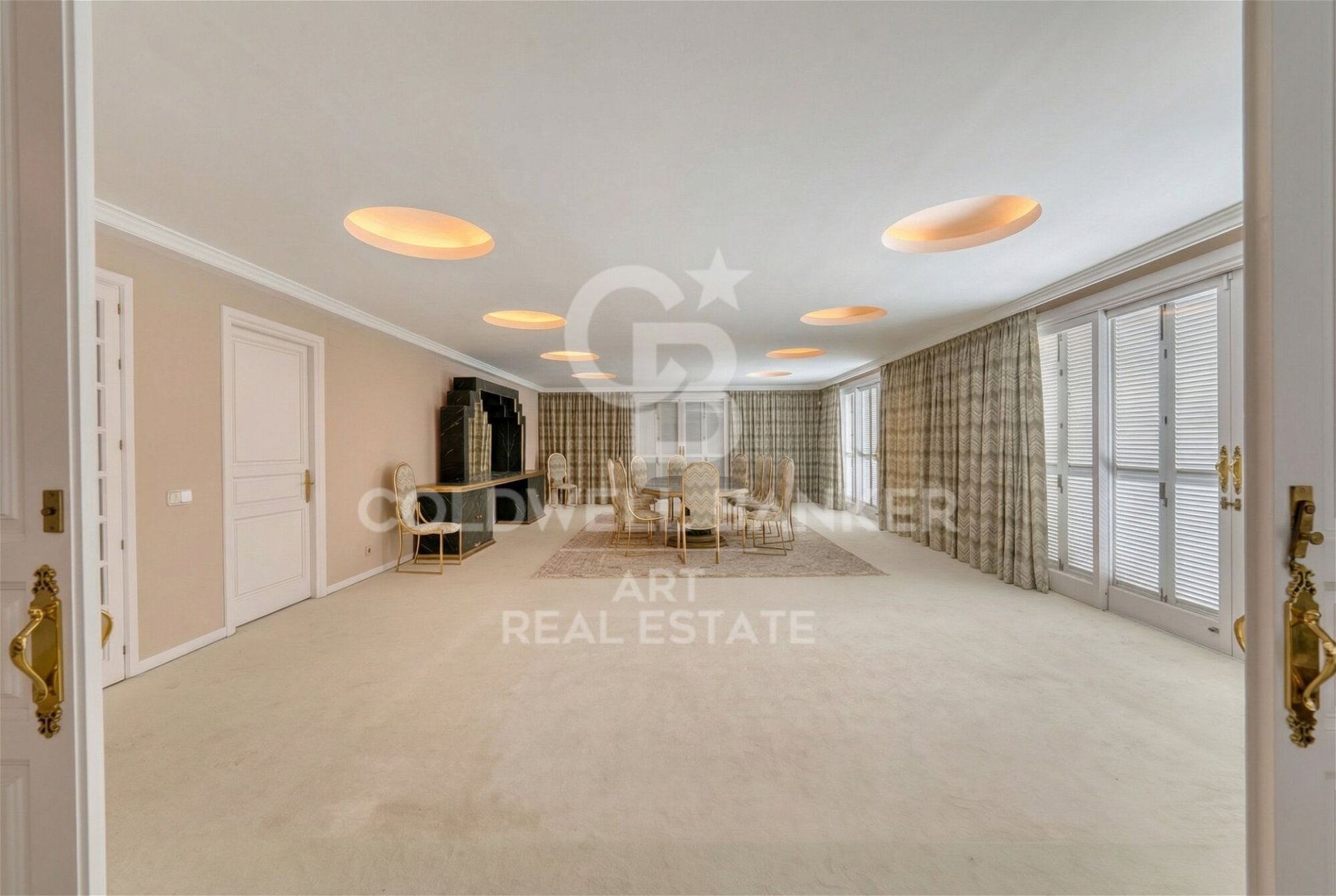 Dom w Marbella, Malaga, Hiszpania 10 sypialni, 2600 mkw. nr 179032