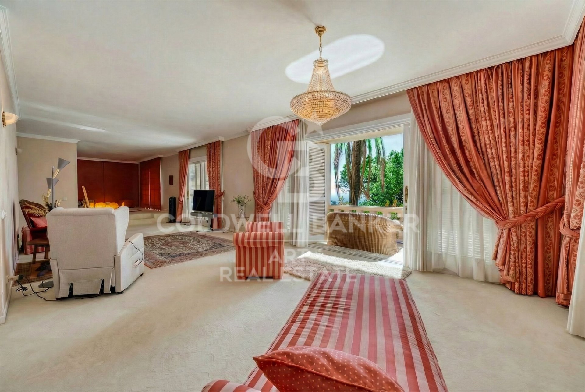 Dom w Marbella, Malaga, Hiszpania 10 sypialni, 2600 mkw. nr 179032