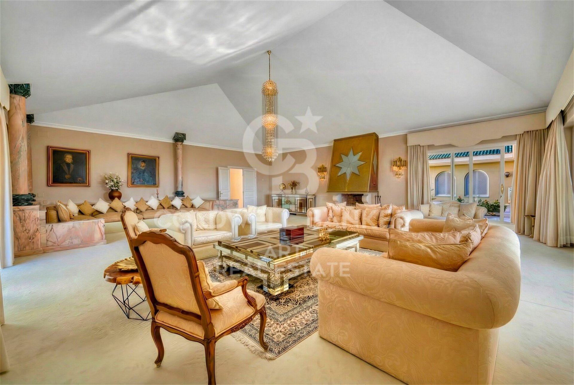 Dom w Marbella, Malaga, Hiszpania 10 sypialni, 2600 mkw. nr 179032