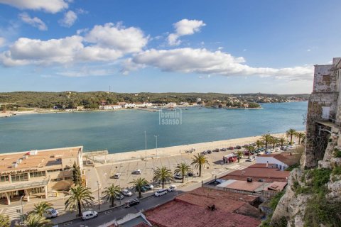 Продажа квартиры в Маон, Менорка, Испания 3 спальни, 143м2 №142889 - фото 2